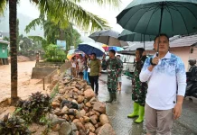 Syukri Tinjau Lokasi Jalan Cornel dan Aek Parira