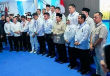 Gubernur Sulsel Terima Satyalancana Wira Karya dari Presiden Prabowo