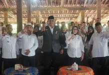 Pengukuhan PKDI Lumajang, Bunda Indah Ajak Kepala Desa Tetap Solid