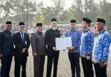 Wako Paisal Serahkan SK Pengangkatan PPPK Paruh Waktu