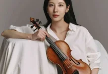 Seohyun Tampil Bermain Biola di Konser Orkestra Klasik