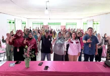 OJK Sultra Edukasi Keuangan Masyarakat Desa Konawe Selatan