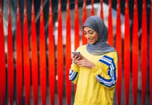 Adab Muslim Bermedia Sosial di Era Digital