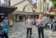 Polsek Mataram Amankan Ibadah di Dua Gereja Besar