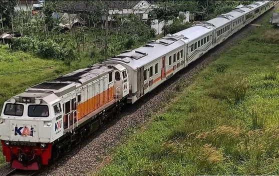 Daop 4 Semarang Batalkan Puluhan Perjalanan Kereta Api