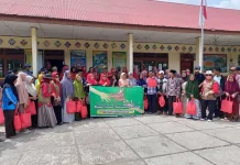 Indojalito Salurkan Bantuan di Tanjung Raya